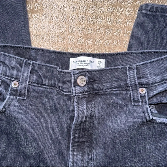 Abercrombie and Fitch 90s straight ultra high rise black distressed jeans 8/29S - Picture 3 of 6